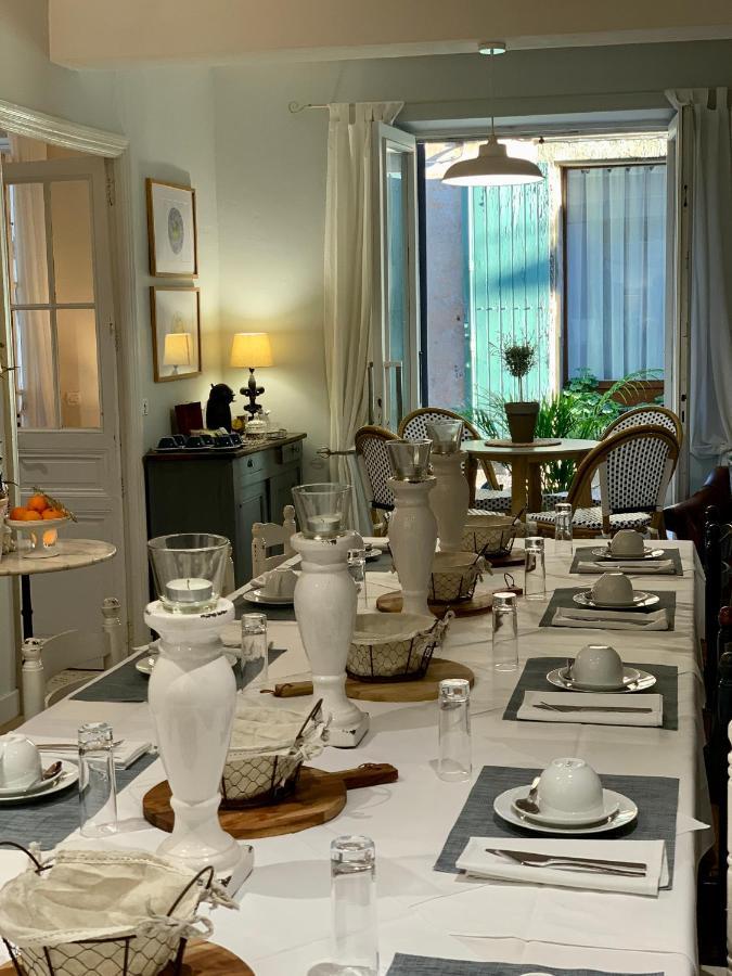 L'Ancienne Boulangerie Bed & Breakfast Caunes-Minervois Exterior foto